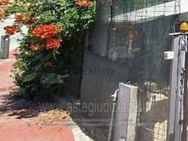 Appartamento in vendita di 80 m² in Via Circonvallazione, 3