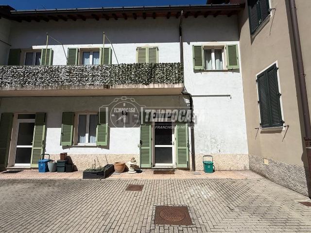Appartamento in vendita di 80 m² in Via Cortili, 3