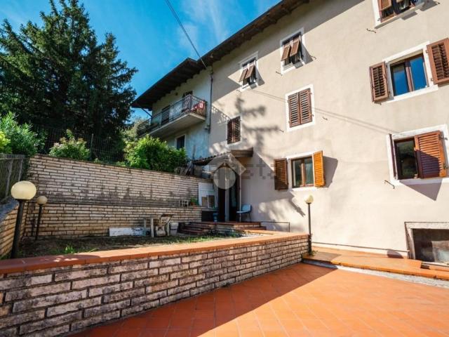 Appartamento in vendita di 80 m² in Via Cornacalda, 25
