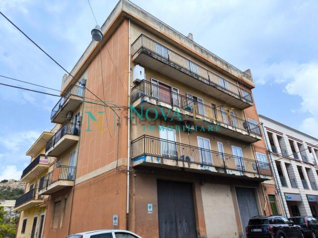 Appartamento in vendita di 80 m² in Via Cristoforo Colombo
