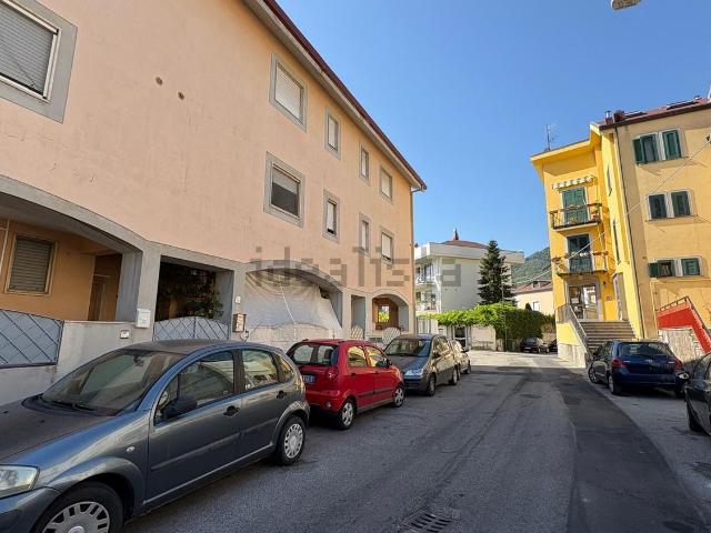 Appartamento in vendita di 80 m² in Via D. Cirillo, 75