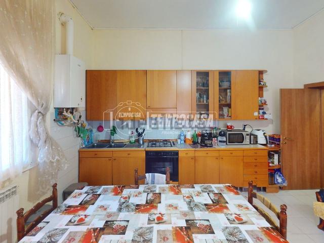 Appartamento in vendita di 80 m² in Via de Blasiis