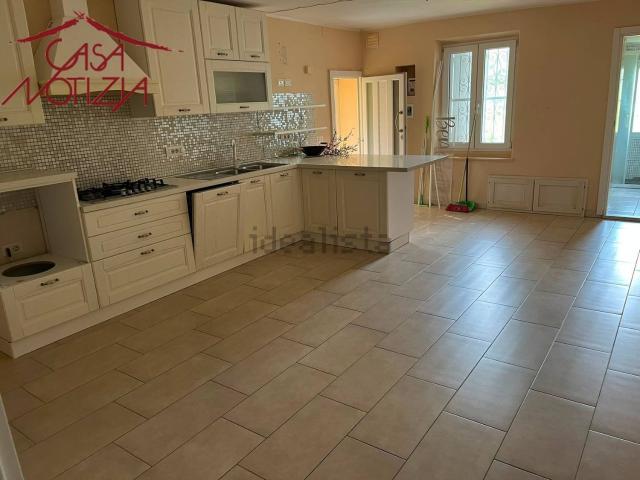 Appartamento in vendita di 80 m² in Via Debbiali