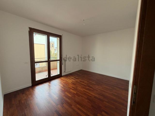 Appartamento in vendita di 80 m² in Via degli Alpini, 37