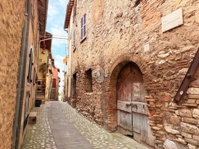 Appartamento in vendita di 80 m² in Via degli Archi, 14