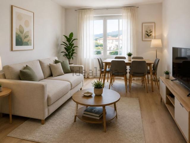 Appartamento in vendita di 80 m² in Via degli Scarronzoni