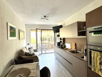 Appartamento in vendita di 80 m² in Via dei Glicini, 3