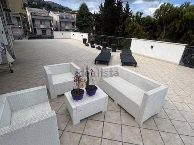 Appartamento in vendita di 80 m² in Via dei Lauri