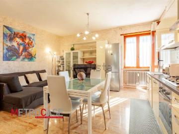 Appartamento in vendita di 80 m² in Via del Lobetto, 24