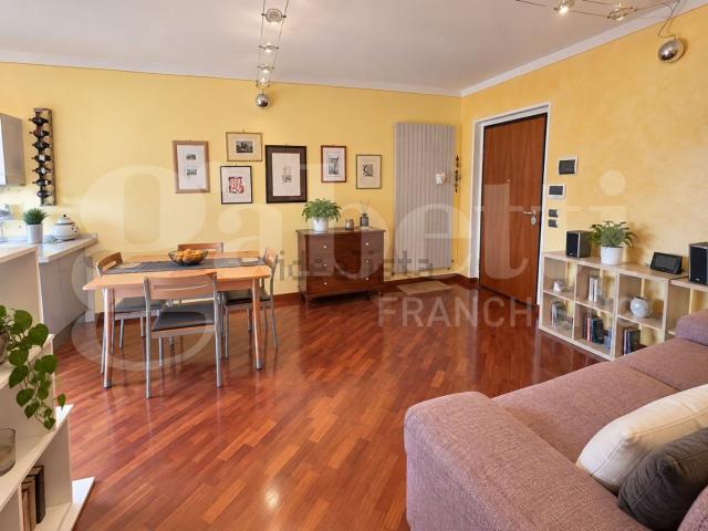 Appartamento in vendita di 80 m² in Via del Volontariato, 20