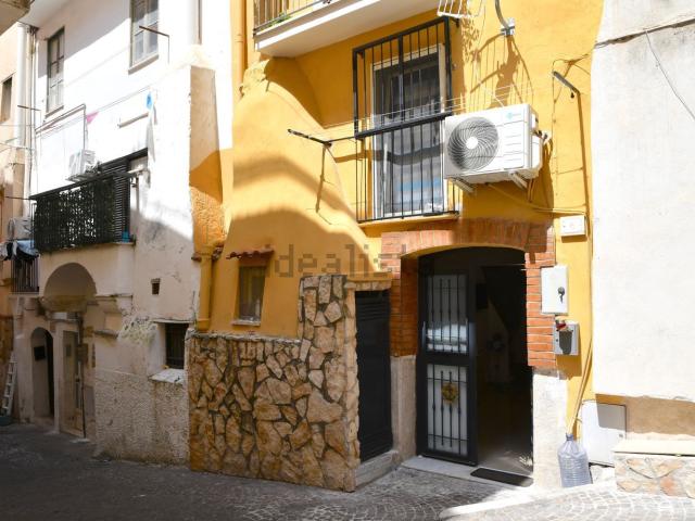 Appartamento in vendita di 80 m² in Via della Torretta, 50