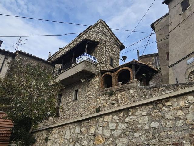 Appartamento in vendita di 80 m² in Via della chiesa