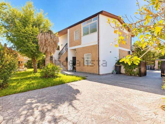 Appartamento in vendita di 80 m² in Via delle Azalee, 42