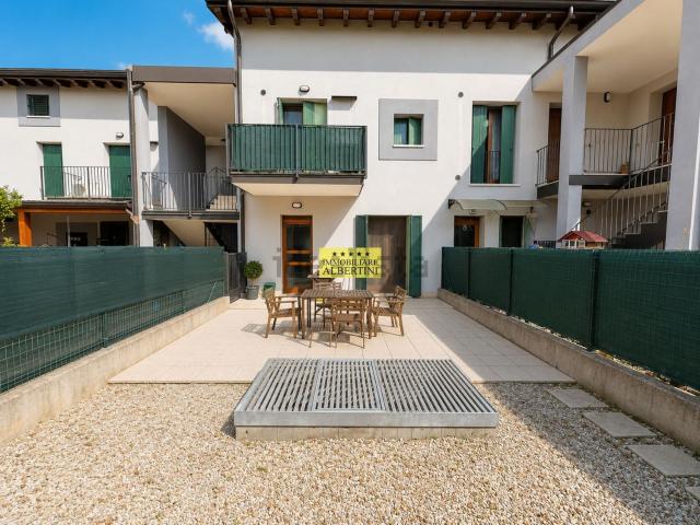 Appartamento in vendita di 80 m² in Via Don Giuseppe Bonizzato, 20