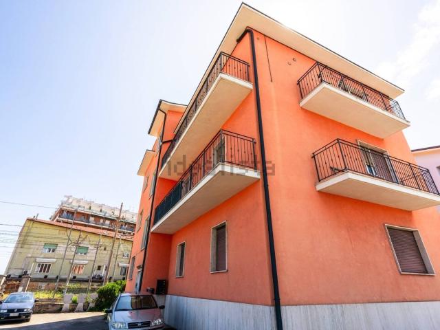 Appartamento in vendita di 80 m² in Via Edmondo de Amicis, 101