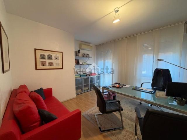 Appartamento in vendita di 80 m² in Via Enrico degli Scrovegni