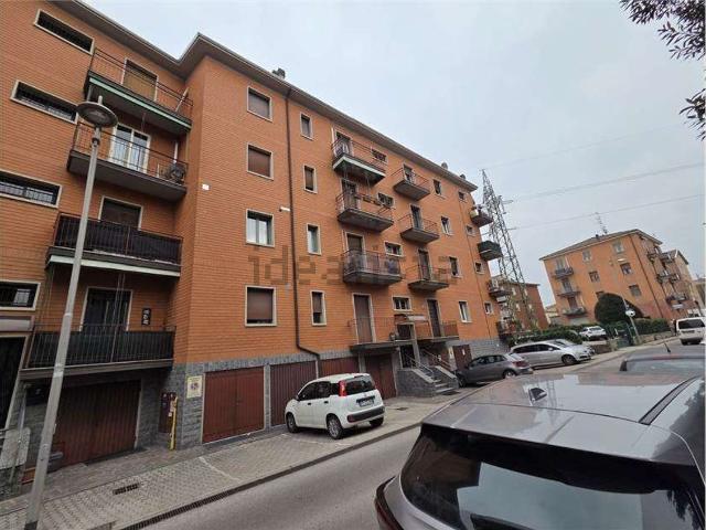 Appartamento in vendita di 80 m² in Via Enrico Panzacchi