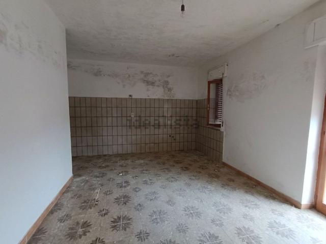 Appartamento in vendita di 80 m² in Via Eroi di Sapri, 11