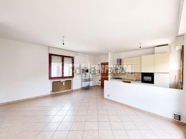 Appartamento in vendita di 80 m² in Via F. Gioia, 2