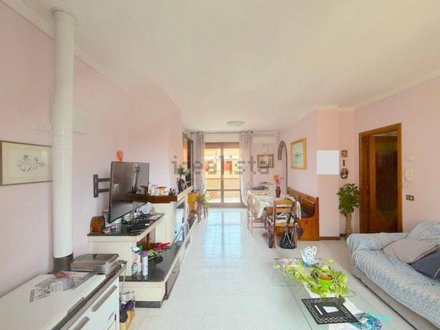 Appartamento in vendita di 80 m² in Via Ferruccio Parri, 33