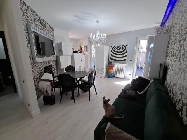 Appartamento in vendita di 80 m² in Via Fratelli Cairoli, 13
