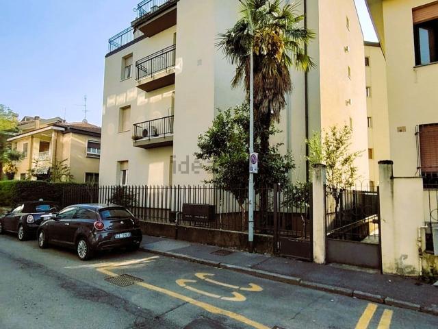 Appartamento in vendita di 80 m² in Via Gabriele d&apos Annunzio, 3