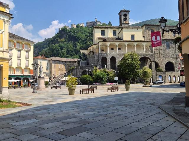 Appartamento in vendita di 80 m² in Via Geniani
