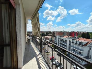 Appartamento in vendita di 80 m² in Via Giosuè Carducci, 17
