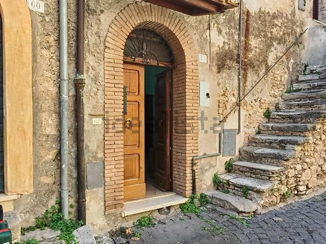 Appartamento in vendita di 80 m² in Via Giacomo Matteotti