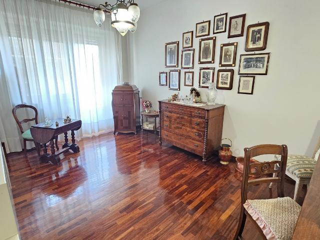 Appartamento in vendita di 80 m² in Via Giacomo Leopardi