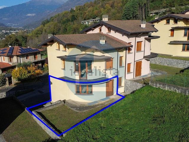 Appartamento in vendita di 80 m² in Via Giardini