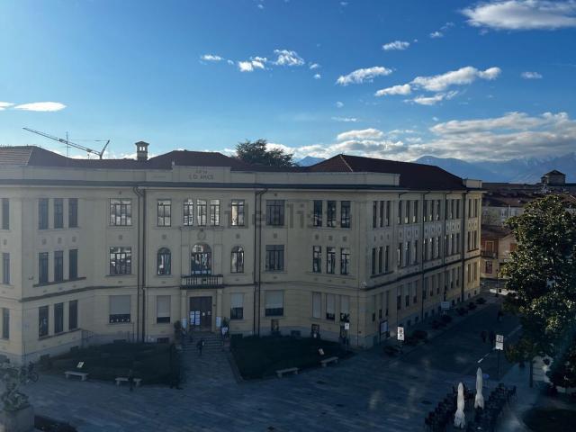 Appartamento in vendita di 80 m² in Via Giuseppe Cavallo, 2