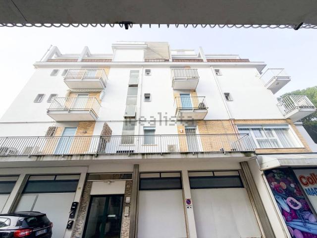 Appartamento in vendita di 80 m² in Via Ippolito Nievo, 11