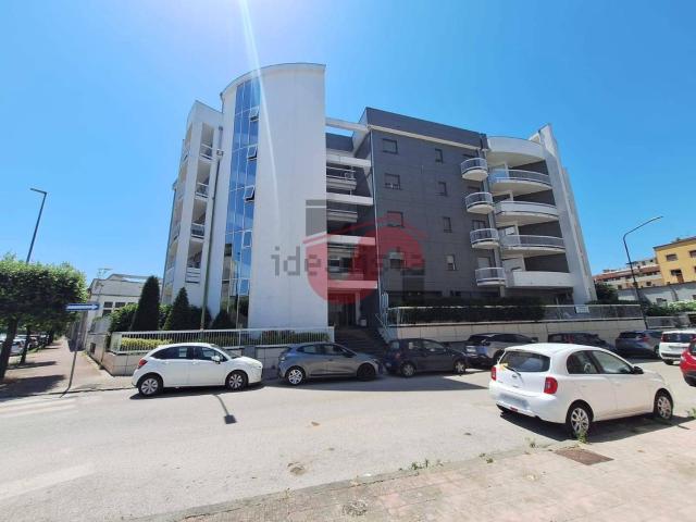 Appartamento in vendita di 80 m² in Via Leonardo Bianchi, 20