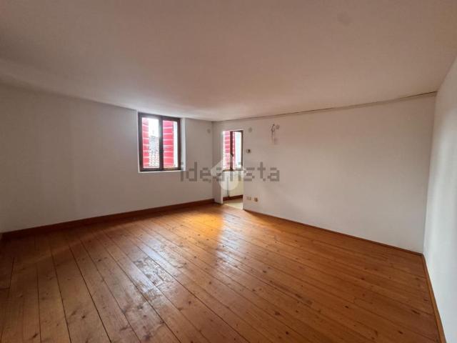 Appartamento in vendita di 80 m² in Via Liberazione, 8
