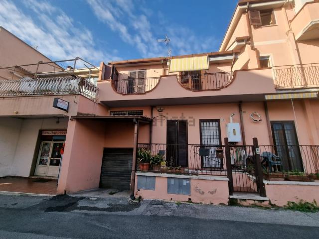Appartamento in vendita di 80 m² in Via Luciano Manara, 41