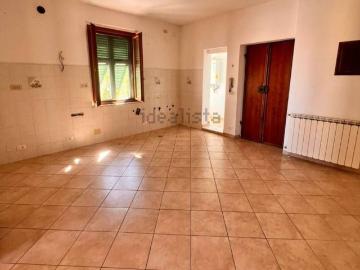 Appartamento in vendita di 70 m² in Via Luigi Cozzani