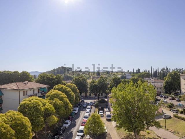 Appartamento in vendita di 80 m² in Via Luigi Longo, 2