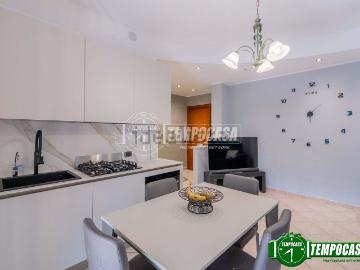 Appartamento in vendita di 80 m² in Via Luino, 11