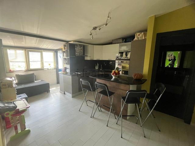 Appartamento in vendita di 80 m² in Via Manzo