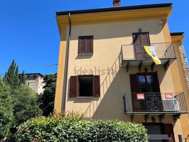 Appartamento in vendita di 80 m² in Via Maiolo