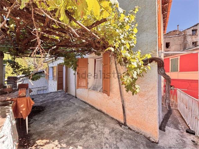 Appartamento in vendita di 80 m² in Via Mendatica