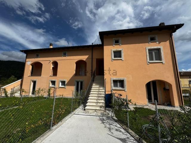 Appartamento in vendita di 80 m² in Via Monte la Rocca