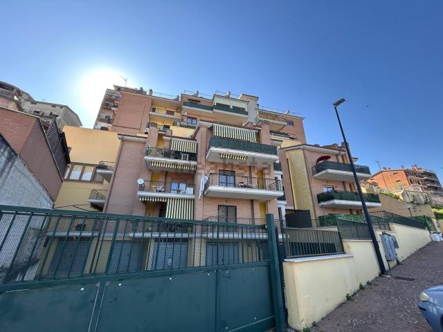 Appartamento in vendita di 80 m² in Via Monte Porcello, 8