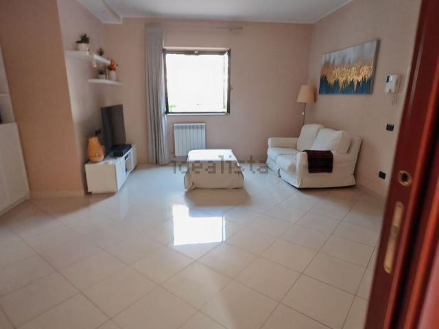 Appartamento in vendita di 80 m² in Via Monza, 2
