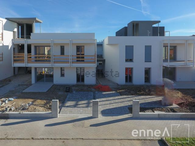 Appartamento in vendita di 80 m² in Via Monsignor Albino Schileo