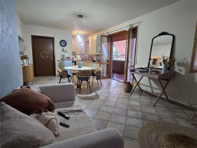Appartamento in vendita di 80 m² in Via Mozzalina