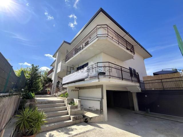 Appartamento in vendita di 80 m² in Via delle Rondini, 21