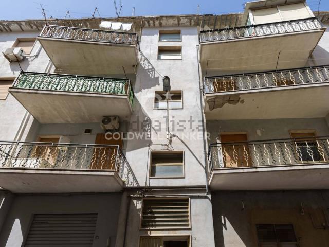 Appartamento in vendita di 80 m² in Via P. Mattarella, 15