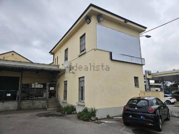Appartamento in vendita di 80 m² in Via Padre Angelo Ambrosoli